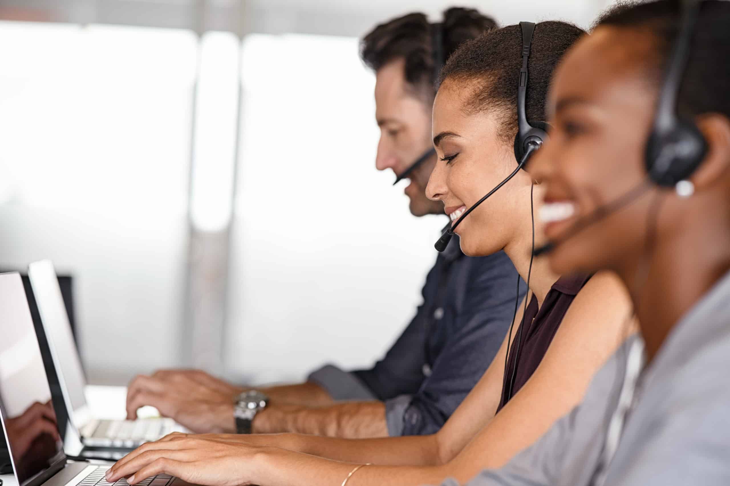 Customer service agents on call using managed services
